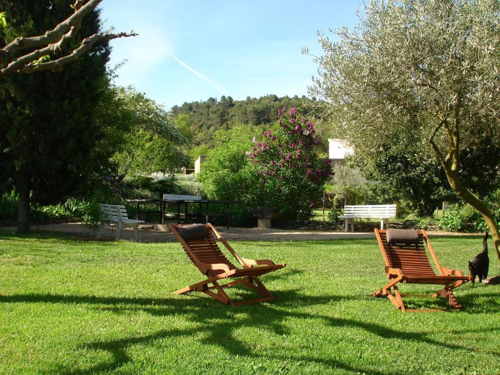 Domaine De La Grange Neuve Otel La Roque-sur-Pernes Dış mekan fotoğraf